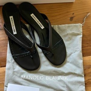 MANOLO BLAHNIK, Black Flat Sandal